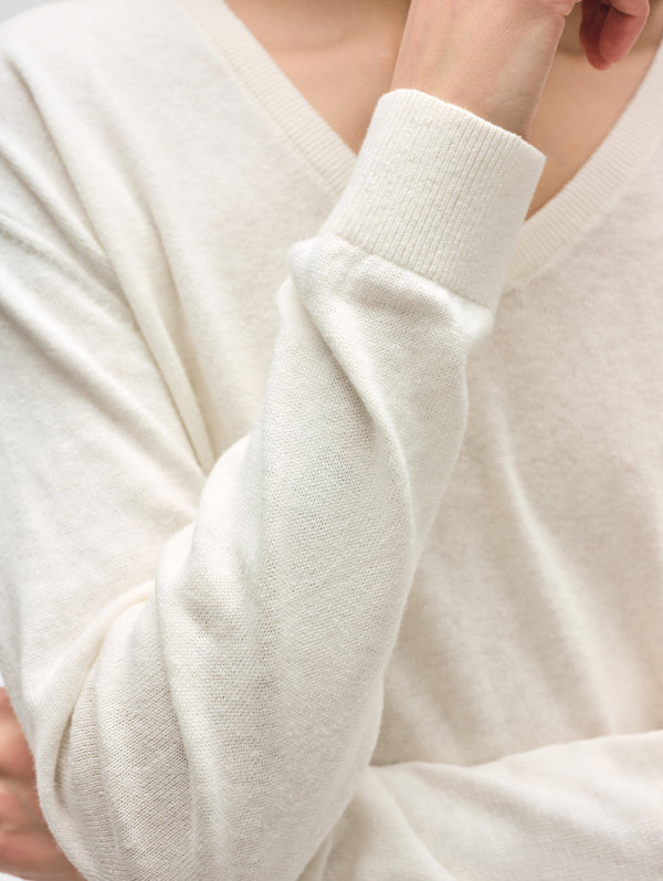 Linen Blend Rib Trim V Neck